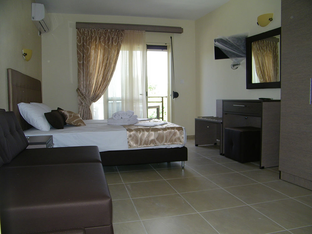 Castro Deluxe Apartment Toroni Exterior photo