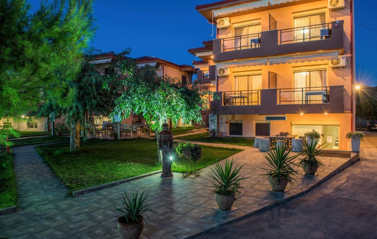 Castro Deluxe Apartment Toroni Exterior photo